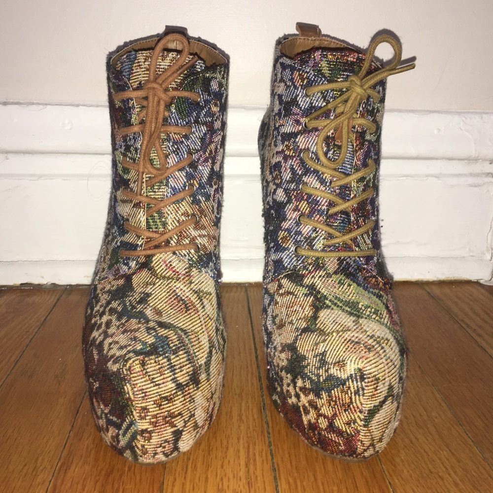 ALDO floral design Platform Heels